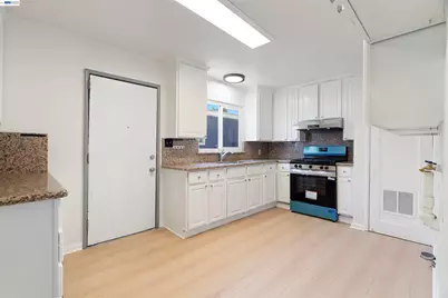 1006 72nd Ave, Oakland, CA 94621 - Photo 10