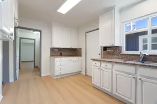 1006 72nd Ave, Oakland, CA 94621 - Photo 12