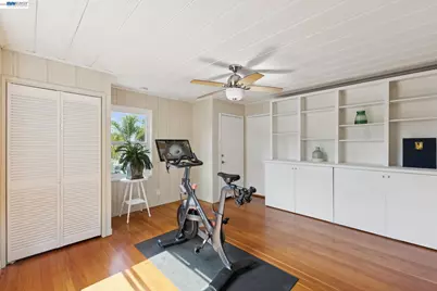 8233 Golf Links Rd, Oakland, CA 94605 - Photo 32