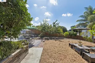 8233 Golf Links Rd, Oakland, CA 94605 - Photo 44