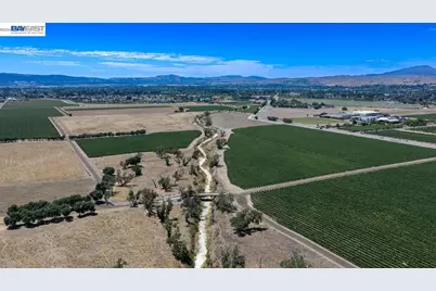 1395 Meadow Ct, Livermore, CA 94551 - Photo 54