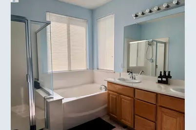 2516 Withrow Ln, Fairfield, CA 94533 - Photo 8