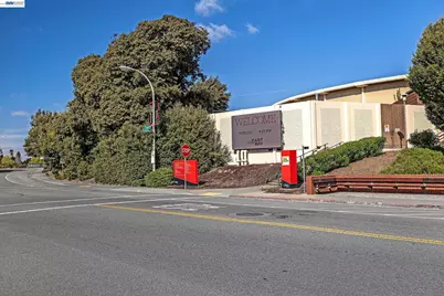 2825 Hillcrest Avenue, Hayward, CA 94542 - Photo 56