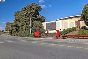 2825 Hillcrest Ave, Hayward, CA 94542 - Photo 56