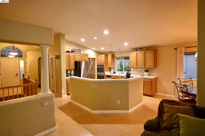 8051 Canyon Creek Cir, Pleasanton, CA 94588 - Photo 12