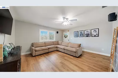 771 Twin Hills Dr, Galt, CA 95632 - Photo 6