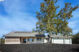 8060 Chardonnay Pl, Valley Springs, CA 95252 - Photo 4