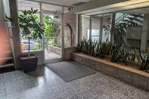 3877 Howe St, Oakland, CA 94611 - Photo 2