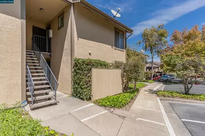 5318 Ridgeview Cir #5, El Sobrante, CA 94803 - Photo 2
