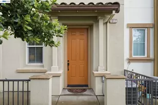 1012 Martin Luther King Dr, Hayward, CA 94541 - Photo 2