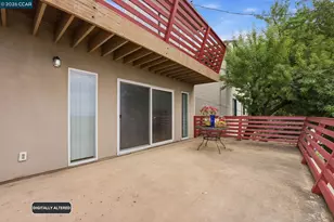 8910 Burr St, Oakland, CA 94605 - Photo 4