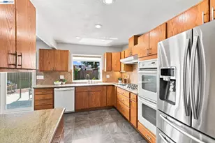 32235 Pulaski Dr, Hayward, CA 94544 - Photo 18