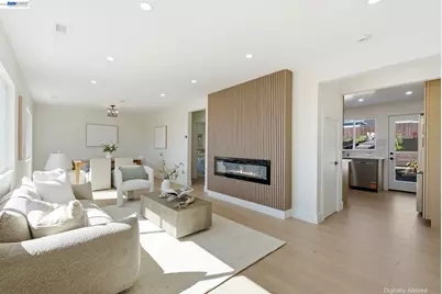 483 Heathcliff Dr, Pacifica, CA 94044 - Photo 4