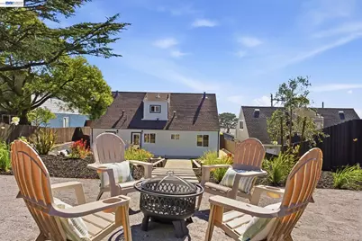 483 Heathcliff Dr, Pacifica, CA 94044 - Photo 2