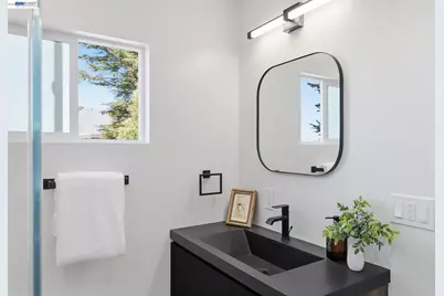 483 Heathcliff Dr, Pacifica, CA 94044 - Photo 20