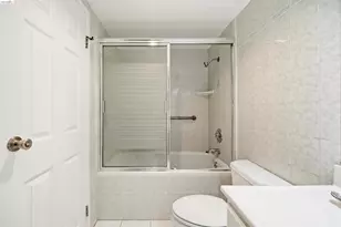 801 Franklin St, Oakland, CA 94607 - Photo 18