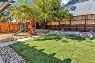1162 Francine Ct, Concord, CA 94518 - Photo 2