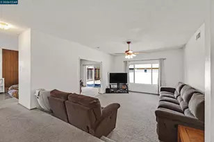38087 Young Dr, Fremont, CA 94536 - Photo 4