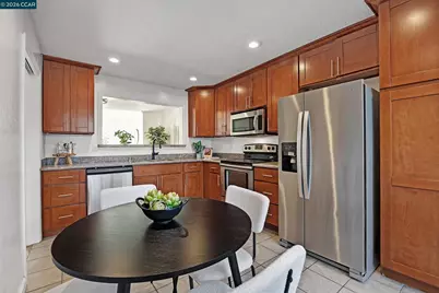 332 Marina Village Way, Benicia, CA 94510 - Photo 8