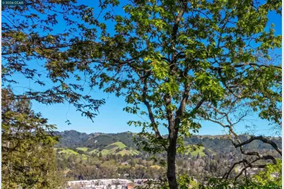 859 Mountain View Dr, Lafayette, CA 94549 - Photo 32