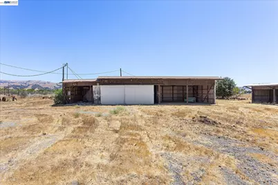 13690 Murphy Ave #E, San Martin, CA 95046 - Photo 14