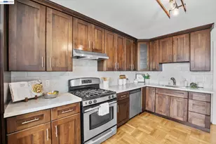 2722 Vicente St, San Francisco, CA 94116 - Photo 8
