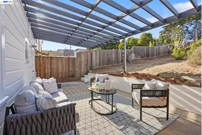 2722 Vicente St, San Francisco, CA 94116 - Photo 2