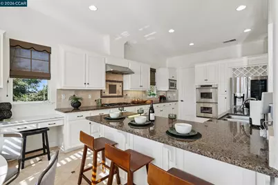 4360 Kingswood Dr, Concord, CA 94518 - Photo 16