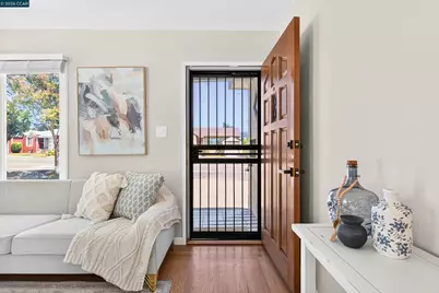 609 37th St, Richmond, CA 94805 - Photo 6