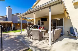2211 Bridle Creek Cir, Tracy, CA 95377 - Photo 40