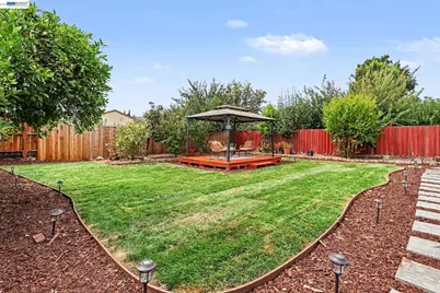 23739 Ida Ln, Hayward, CA 94541 - Photo 16