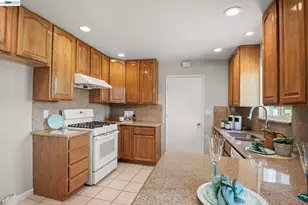 2246 Dayle Ct, Fremont, CA 94539 - Photo 4