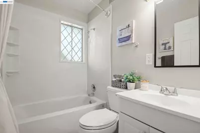 2246 Dayle Ct, Fremont, CA 94539 - Photo 10