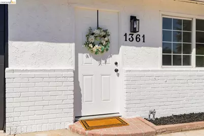 1361 Longshore Ct, Sacramento, CA 95838 - Photo 4