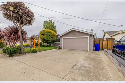 15743 Via Sorrento, San Lorenzo, CA 94580 - Photo 2