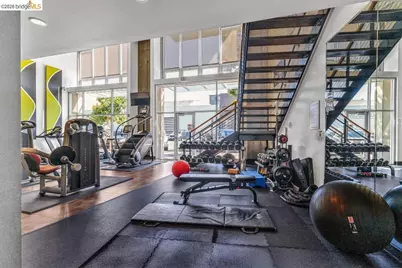 311 Oak St, Oakland, CA 94607 - Photo 42