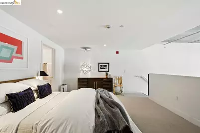 311 Oak St, Oakland, CA 94607 - Photo 26