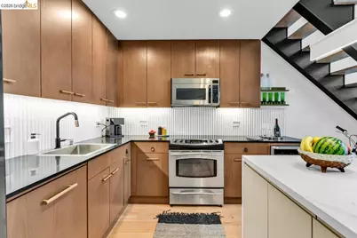 311 Oak St, Oakland, CA 94607 - Photo 14