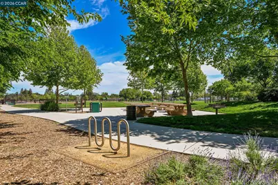 100 Pleasant Valley Dr, Walnut Creek, CA 94597 - Photo 40