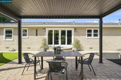 100 Pleasant Valley Dr, Walnut Creek, CA 94597 - Photo 28