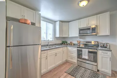 1049 43rd Street, Emeryville, CA 94608 - Photo 10