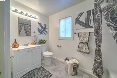 1049 43rd Street, Emeryville, CA 94608 - Photo 12