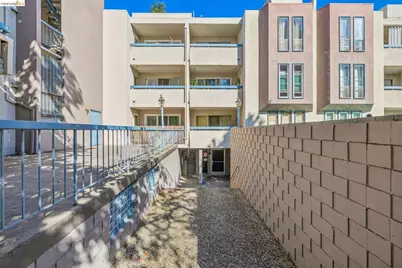 385 Jayne Ave #301, Oakland, CA 94610 - Photo 34