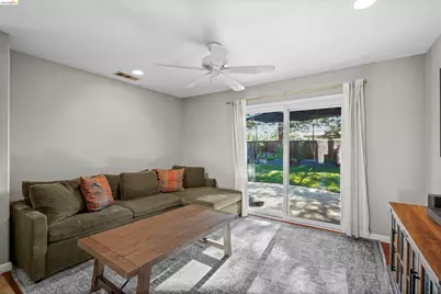 1049 Meadowgate Way, Brentwood, CA 94513 - Photo 20
