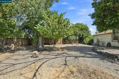 1401 Nicholas Dr, Concord, CA 94520 - Photo 20