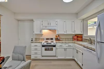 72 Rolling Green Way, Pleasant Hill, CA 94523 - Photo 14