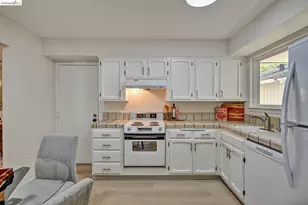 72 Rolling Green Way, Pleasant Hill, CA 94523 - Photo 14