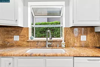 1169 Roxanne Ave, Hayward, CA 94542 - Photo 10