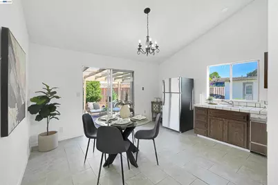 32321 Pollux Ct, Union City, CA 94587 - Photo 6