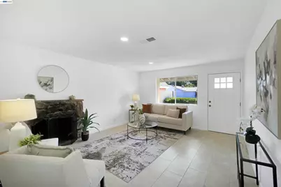 32321 Pollux Ct, Union City, CA 94587 - Photo 2
